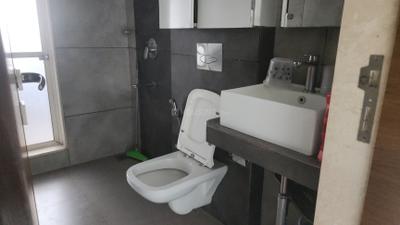 Image of 999 Sq.ft 2 BHK Apartment / Flat for sale in Hiranandani Meadows, Thane West, Thane for Rs. 21500000