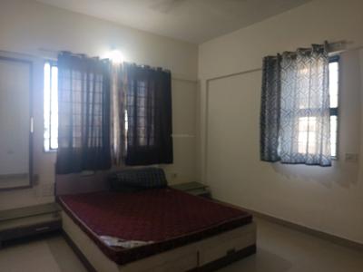 Bedroom Image of 920 Sq.ft 2 BHK Apartment / Flat for rent in Magarpatta Iris, Magarpatta City Pune for Rs. 38000
