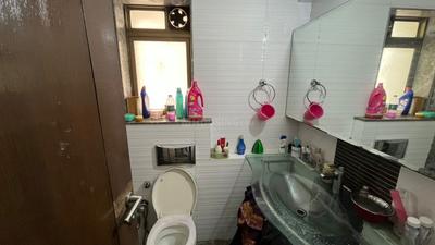 Bathroom Image of 1100 Sq.ft 2 BHK Apartment / Flat for sale in K Raheja Maple Leaf, Powai Mumbai for Rs. 27000000