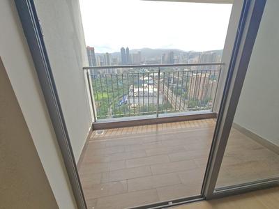 Balcony Image of 925 Sq.ft 2 BHK Apartment / Flat for sale in Kalpataru Paramount, Thane West Thane for Rs. 16400000