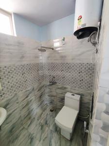 Bathroom Image of 1200 Sq.ft 1 BHK Builder Floor for rent in Shakti Colony Dehradun for Rs. 20000
