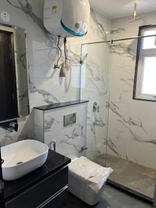 Bathroom Image of 3240 Sq.ft 4 BHK Builder Floor for rent in Sector 50 Gurgaon for Rs. 85000