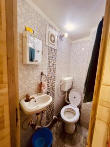 Bathroom Image of 700 Sq.ft 2 BHK Apartment / Flat for sale in Salt Lake City Kolkata for Rs. 3200000