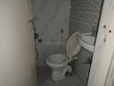 Bathroom Image of 2750 Sq.ft 4 BHK Apartment / Flat for rent in Gulbai Tekra Ahmedabad for Rs. 45000