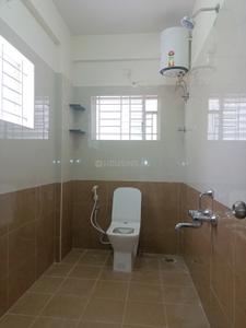 Bathroom Image of 950 Sq.ft 2 BHK Apartment / Flat for rent in Lingarajapuram Bengaluru for Rs. 27000