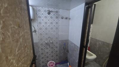 Bathroom Image of 500 Sq.ft 1 RK Apartment / Flat for rent in Sai Sahwas, Andheri West Mumbai for Rs. 28000