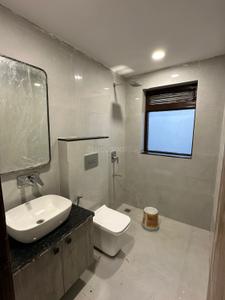 Bathroom Image of 2200 Sq.ft 3 BHK Builder Floor for rent in South City Floors 1, Sector 41 Gurgaon for Rs. 85000