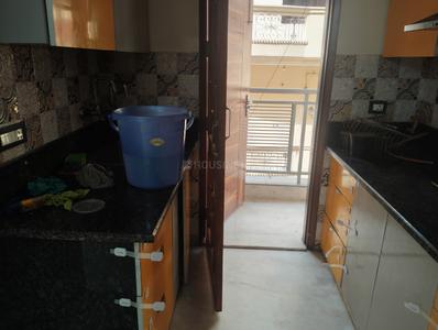 Kitchen Image of 1000 Sq.ft 2 BHK Builder Floor for rent in Preet Vihar New Delhi for Rs. 28000