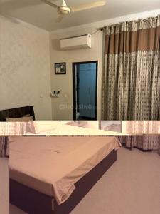 Bedroom Image of 2250 Sq.ft 4 BHK Apartment / Flat for sale in Parsvnath Prestige, Sector 93A Noida for Rs. 34500000