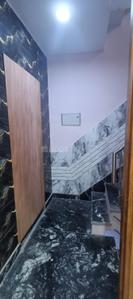 Bathroom Image of 840 Sq.ft 1 BHK Builder Floor for rent in Preet Vihar New Delhi for Rs. 20000