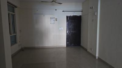 Living Room Image of 1040 Sq.ft 2 BHK Apartment / Flat for rent in Supertech Livingston, Crossings Republik Ghaziabad for Rs. 18500