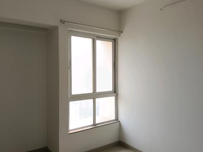 Bedroom Image of 860 Sq.ft 2 BHK Apartment / Flat for rent in Kalpataru Paramount, Thane West Thane for Rs. 44000
