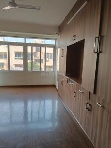 Hall Image of 1500 Sq.ft 3 BHK Apartment / Flat for rent in IFS Apartment, Mayur Vihar Phase 1 New Delhi for Rs. 65000