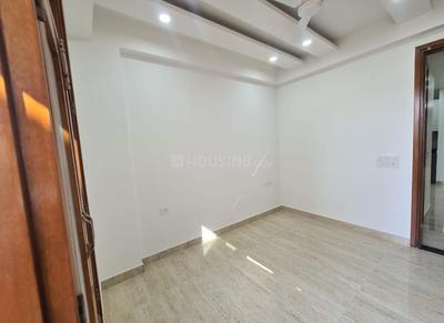 Bedroom Image of 1350 Sq.ft 3 BHK Apartment / Flat for sale in Mehrauli New Delhi for Rs. 9000000