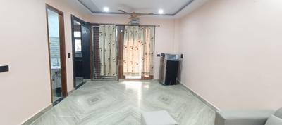 Hall Image of 840 Sq.ft 1 BHK Builder Floor for rent in Preet Vihar New Delhi for Rs. 20000