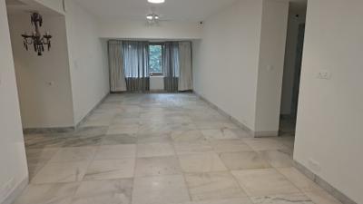 Living Room Image of 1800 Sq.ft 3 BHK Apartment / Flat for rent in Land Breeze, Pali Hill Mumbai for Rs. 320000