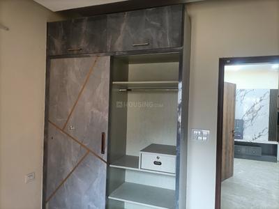 Bedroom Image of 990 Sq.ft 3 BHK Builder Floor for sale in Krishna Nagar New Delhi for Rs. 10000000
