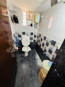Bathroom Image of 1035 Sq.ft 3 BHK Penthouse for sale in Gangotri Apartments, Vastrapur Ahmedabad for Rs. 11500000