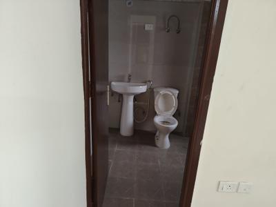 Image of 1345 Sq.ft 3 BHK Apartment / Flat for rent in Phase 2, Noida for Rs. 36000