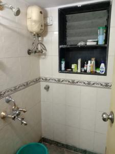 Bathroom Image of 650 Sq.ft 1 BHK Apartment / Flat for sale in Andheri East Mumbai for Rs. 11900000