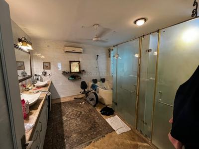 Kitchen Image of 9000 Sq.ft 12 BHK Independent House for sale in Sector 61 Noida for Rs. 130000000