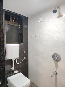 Common Bathroom Image of 560 Sq.ft 2 BHK Apartment / Flat for rent in Hiranandani Estate Thane for Rs. 17999