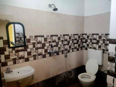 Image of 1050 Sq.ft 2 BHK Apartment / Flat for rent in Bhojuveer, Varanasi for Rs. 15000