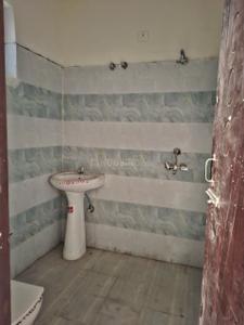 Bathroom Image of 900 Sq.ft 3 BHK Apartment / Flat for sale in Kharar Mohali for Rs. 4190000