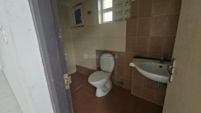 Bathroom Image of 1451 Sq.ft 3 BHK Apartment / Flat for sale in Akshaya The Belvedere, Guduvancheri Chennai for Rs. 11000000