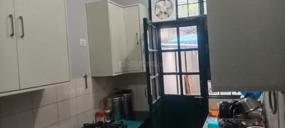 Kitchen Image of 2000 Sq.ft 3 BHK Villa for rent in Greenwood City Floors, Sector 45 Gurgaon for Rs. 75000