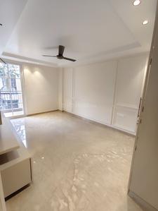 Bedroom Image of 2500 Sq.ft 4 BHK Apartment / Flat for sale in Anand Vihar New Delhi for Rs. 52500000