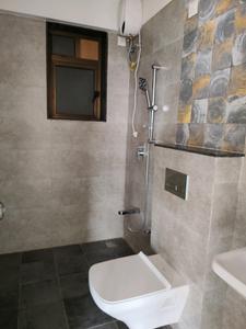 Common Bathroom Image of 924 Sq.ft 2 BHK Apartment / Flat for sale in DLH Leo Tower, Andheri West Mumbai for Rs. 28300000