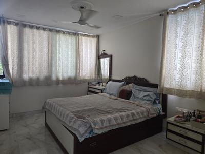 Bedroom Image of 1000 Sq.ft 3 BHK Apartment / Flat for sale in Bandra West Mumbai for Rs. 60000000