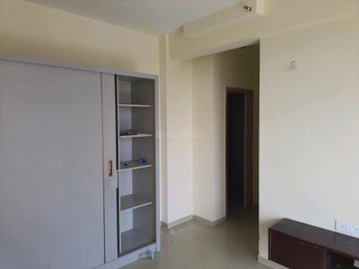 Bedroom Image of 685 Sq.ft 2 BHK Apartment / Flat for rent in Pareena Om Apartments, Sector 112 Gurgaon for Rs. 15000