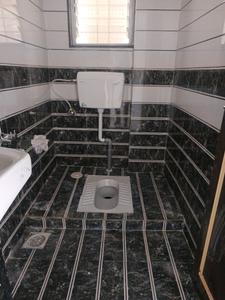 Common Bathroom Image of 900 Sq.ft 2 BHK Apartment / Flat for rent in Manjari Budruk Pune for Rs. 14000