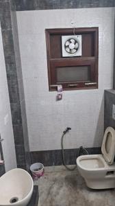 Image of 2000 Sq.ft 3 BHK Builder Floor for rent in RWA Jitar Nagar Block C, Krishna Nagar, New Delhi for Rs. 38000