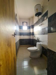 Bathroom Image of 670 Sq.ft 2 BHK Builder Floor for rent in Sector 23 Dwarka New Delhi for Rs. 28000