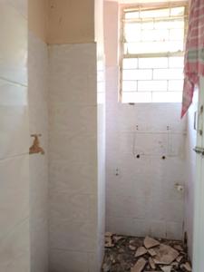 Common Bathroom One Image of 850 Sq.ft 2 BHK Builder Floor for rent in Tollygunge Kolkata for Rs. 18000