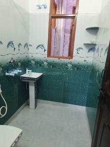 Bathroom Image of 900 Sq.ft 2 BHK Independent House for rent in Najafgarh New Delhi for Rs. 18000