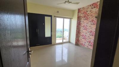 Bedroom Image of 1600 Sq.ft 3 BHK Apartment / Flat for rent in Sethi Max Royal, Sector 76 Noida for Rs. 34000
