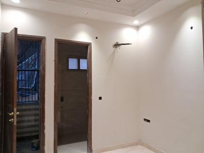 Bedroom Image of 900 Sq.ft 3 BHK Builder Floor for sale in Paschim Vihar New Delhi for Rs. 19000000