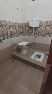 Bathroom Image of 750 Sq.ft 1 BHK Apartment / Flat for rent in Kondapur Hyderabad for Rs. 16000