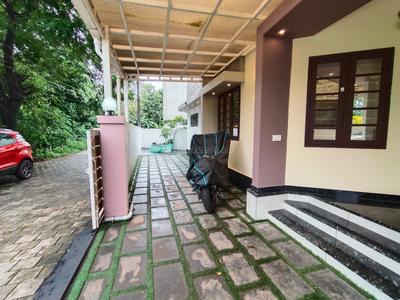 Balcony Image of 1800 Sq.ft 4.5 BHK Villa for sale in Kuzhivelippady Kochi for Rs. 9800000