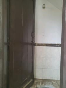 Common Bathroom Image of 800 Sq.ft 2 BHK Builder Floor for rent in Sector 49 Faridabad for Rs. 15000