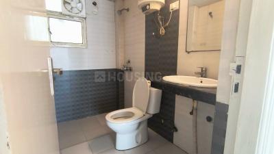 Bathroom Image of 1320 Sq.ft 3 BHK Apartment / Flat for sale in Nimbus The Hyde Park, Sector 78 Noida for Rs. 15500000
