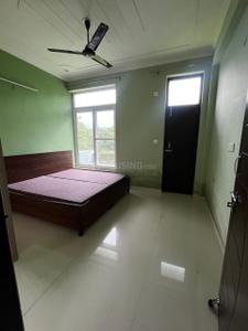 Bedroom Image of 1200 Sq.ft 2 BHK Builder Floor for rent in Sahastradhara Road Dehradun for Rs. 18500