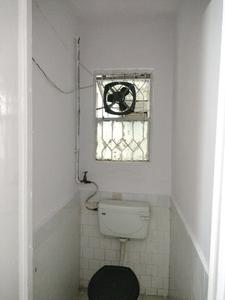 Common Bathroom Two Image of 1200 Sq.ft 2 BHK Apartment / Flat for sale in Sector 6 Dwarka New Delhi for Rs. 15900000