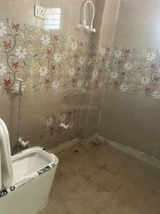 Bathroom Image of 1150 Sq.ft 2 BHK Apartment / Flat for rent in Omicron III Greater Noida for Rs. 18000
