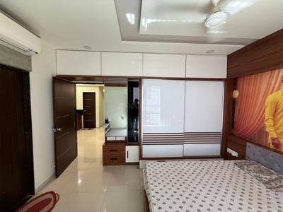 Bedroom Image of 2100 Sq.ft 3 BHK Apartment / Flat for sale in Prahlad Nagar Ahmedabad for Rs. 16500000