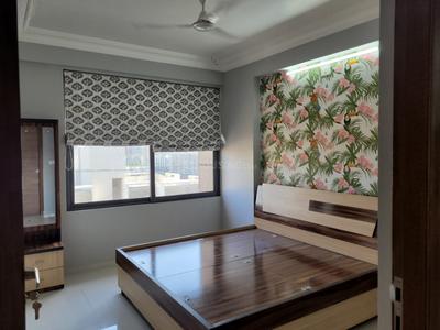 Bedroom Image of 2500 Sq.ft 2 BHK Builder Floor for rent in Chandkheda Ahmedabad for Rs. 34000